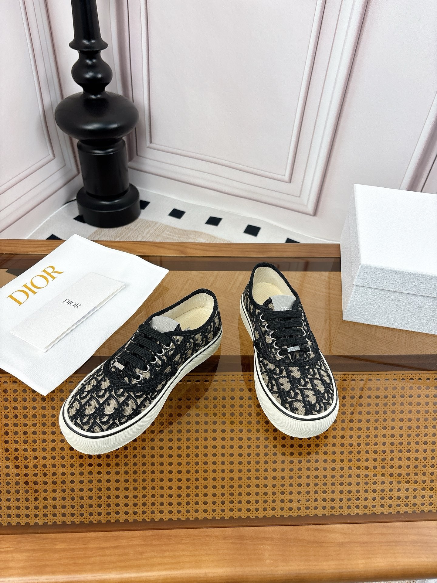 DIOR 26S LOW TOP SNEAKERS 35MM IN BLACK OBLIQUE CANVAS WITH RUBBER SOLE