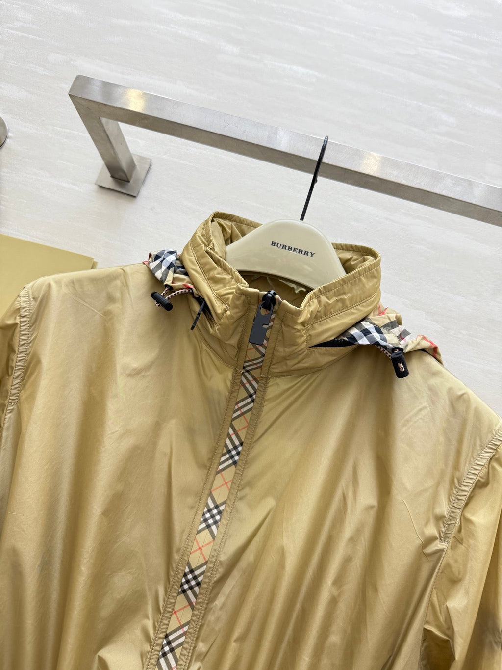 BURBERRY 26S LIGHTWEIGHT JACKET 410