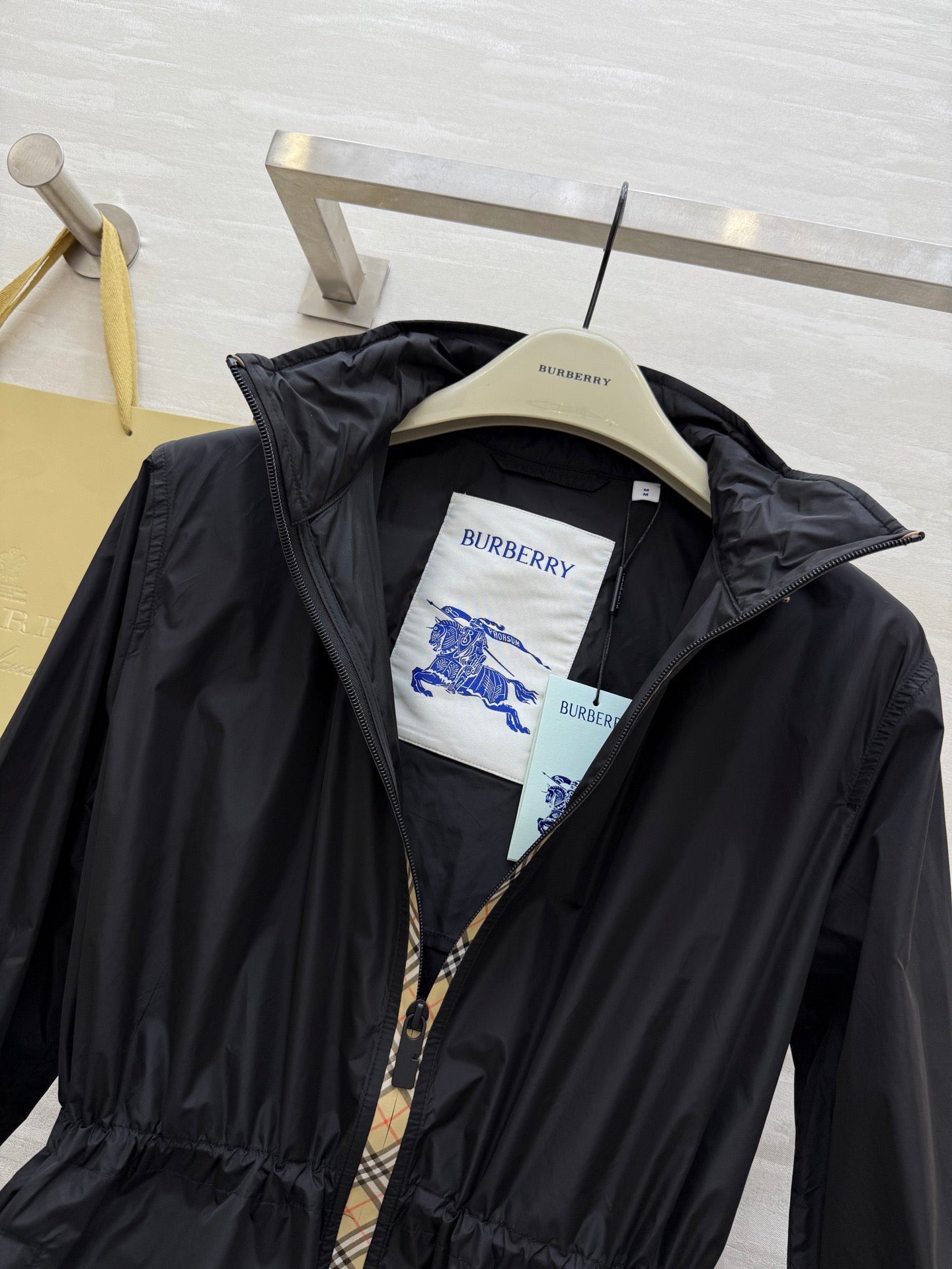 BURBERRY 26S LIGHTWEIGHT JACKET 409