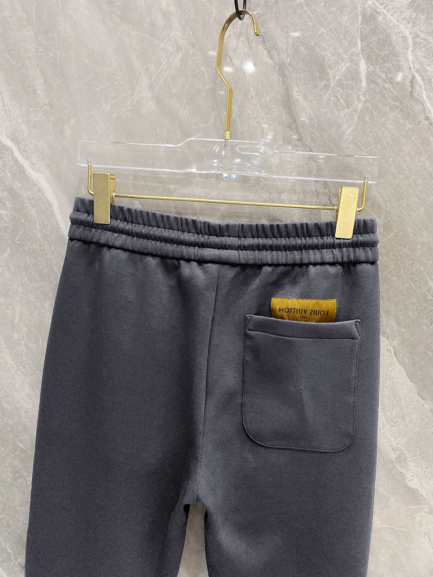 LV DARK GRAY TROUSERS 239478
