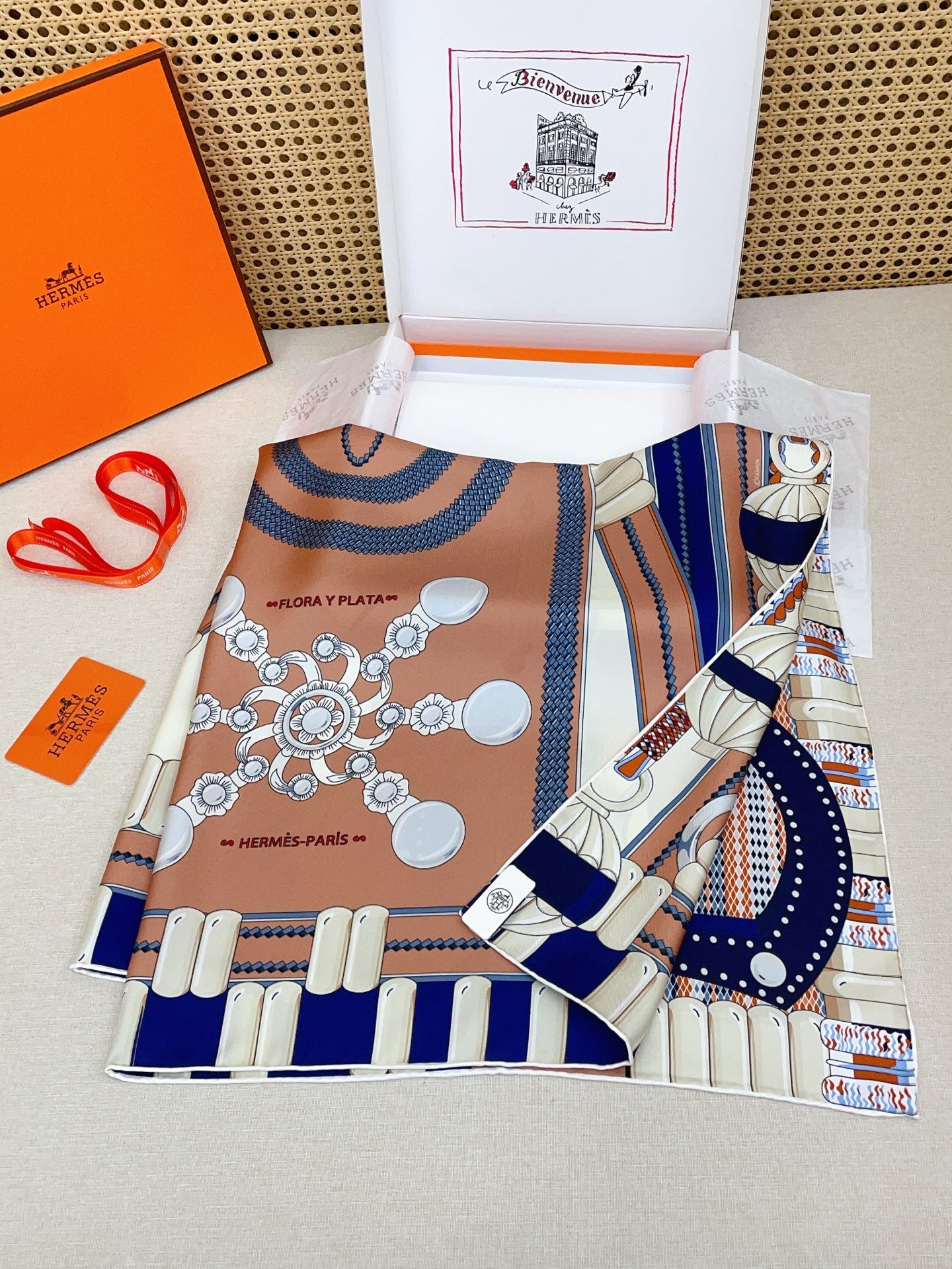 HERMES SCARF 90 IN SILK 147353