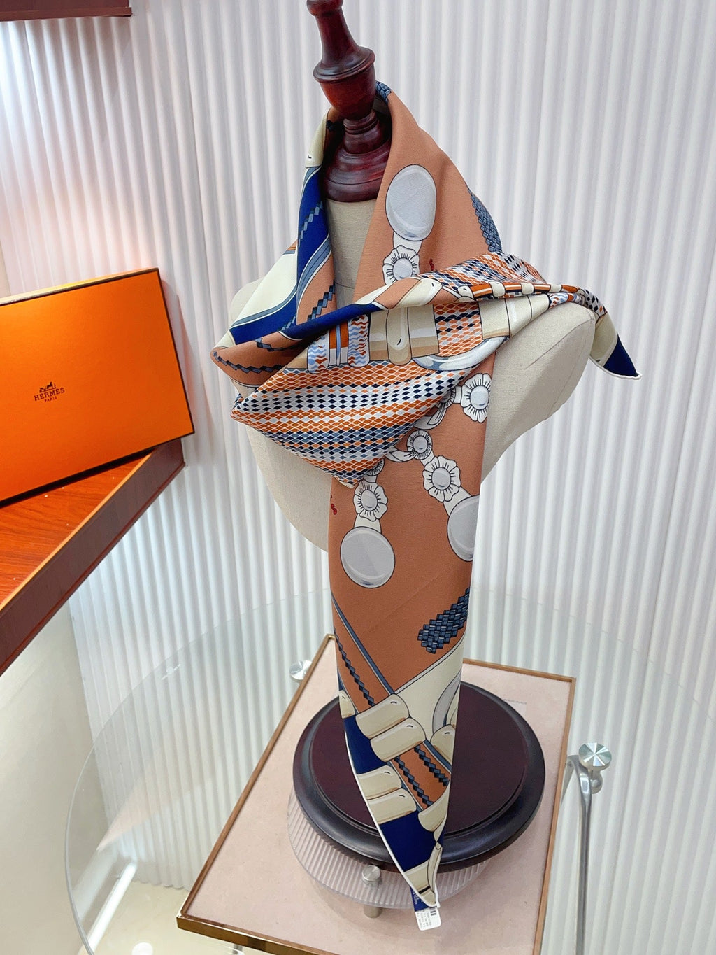 HERMES SCARF 90 IN SILK 147353