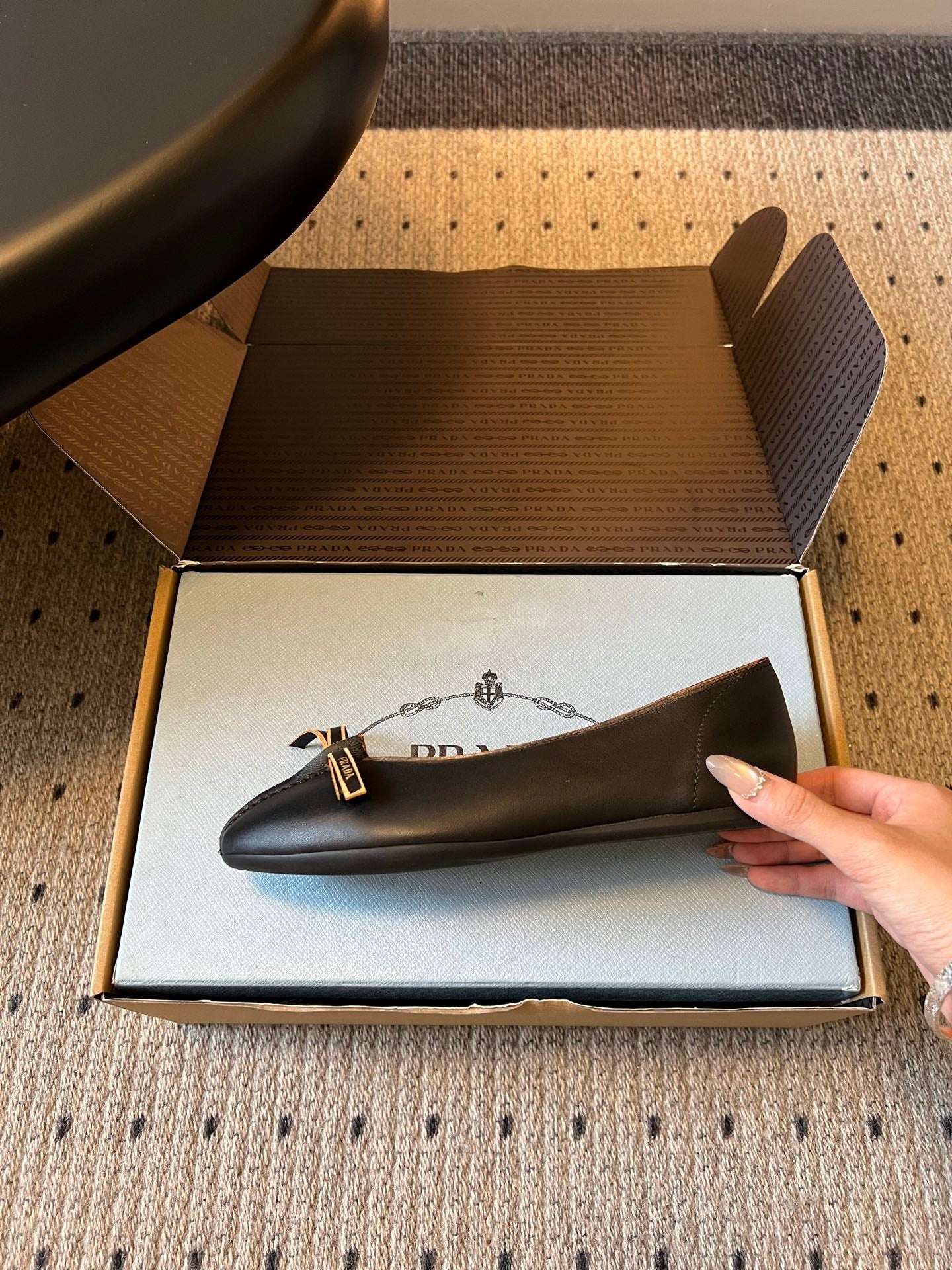 PRADA 26S POINTED TOE BOW FLATS IN BLACK CALFSKIN