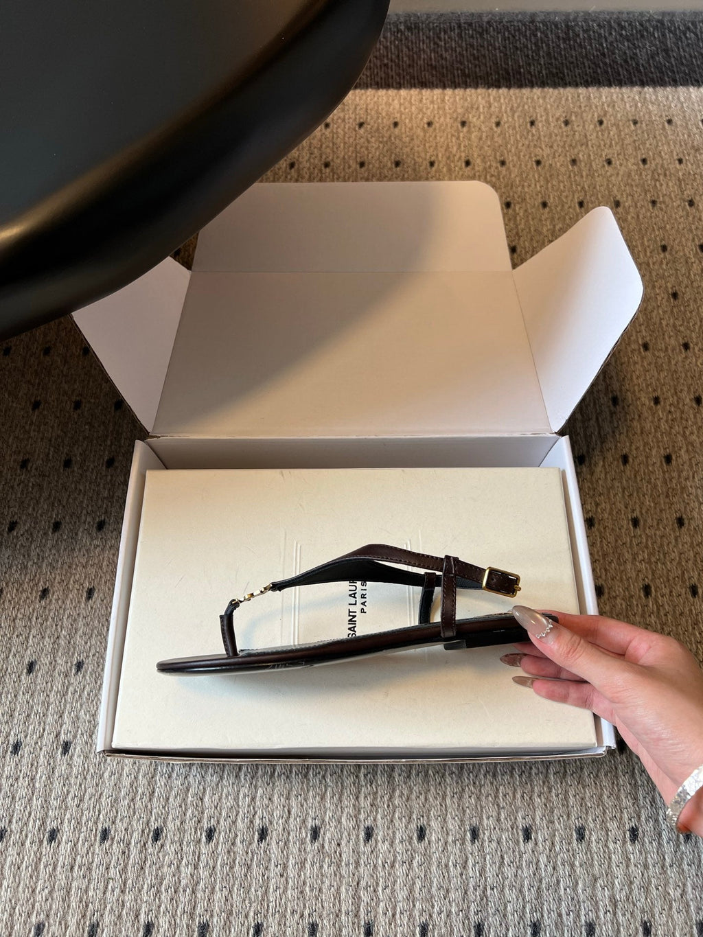 YSL 26S WIDE-STRAP THONG SANDALS IN CHOCOLATE BROWN CALFSKIN