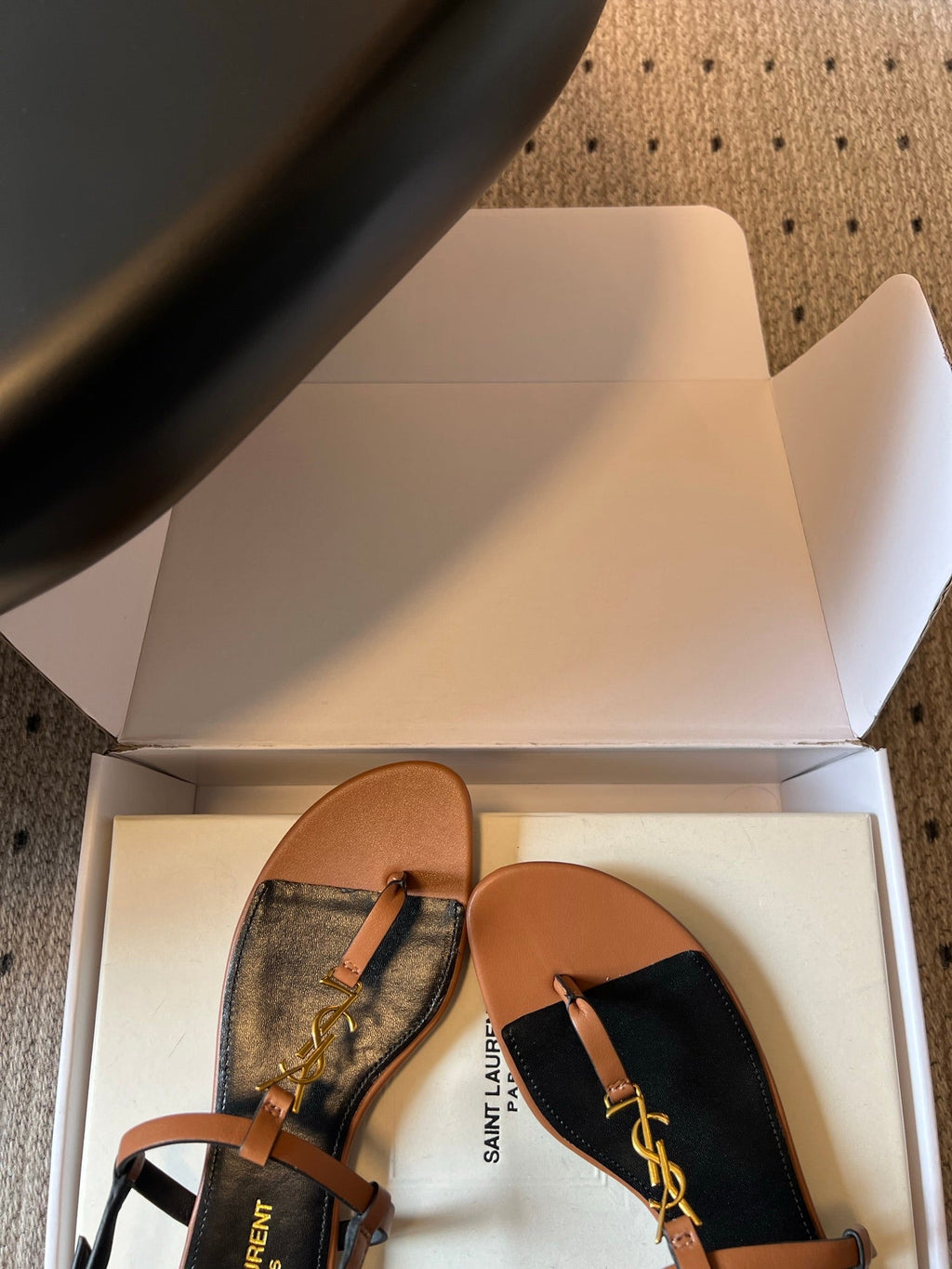 YSL 26S THONG SANDALS IN BROWN CALFSKIN WITH GOLD HARDWARE