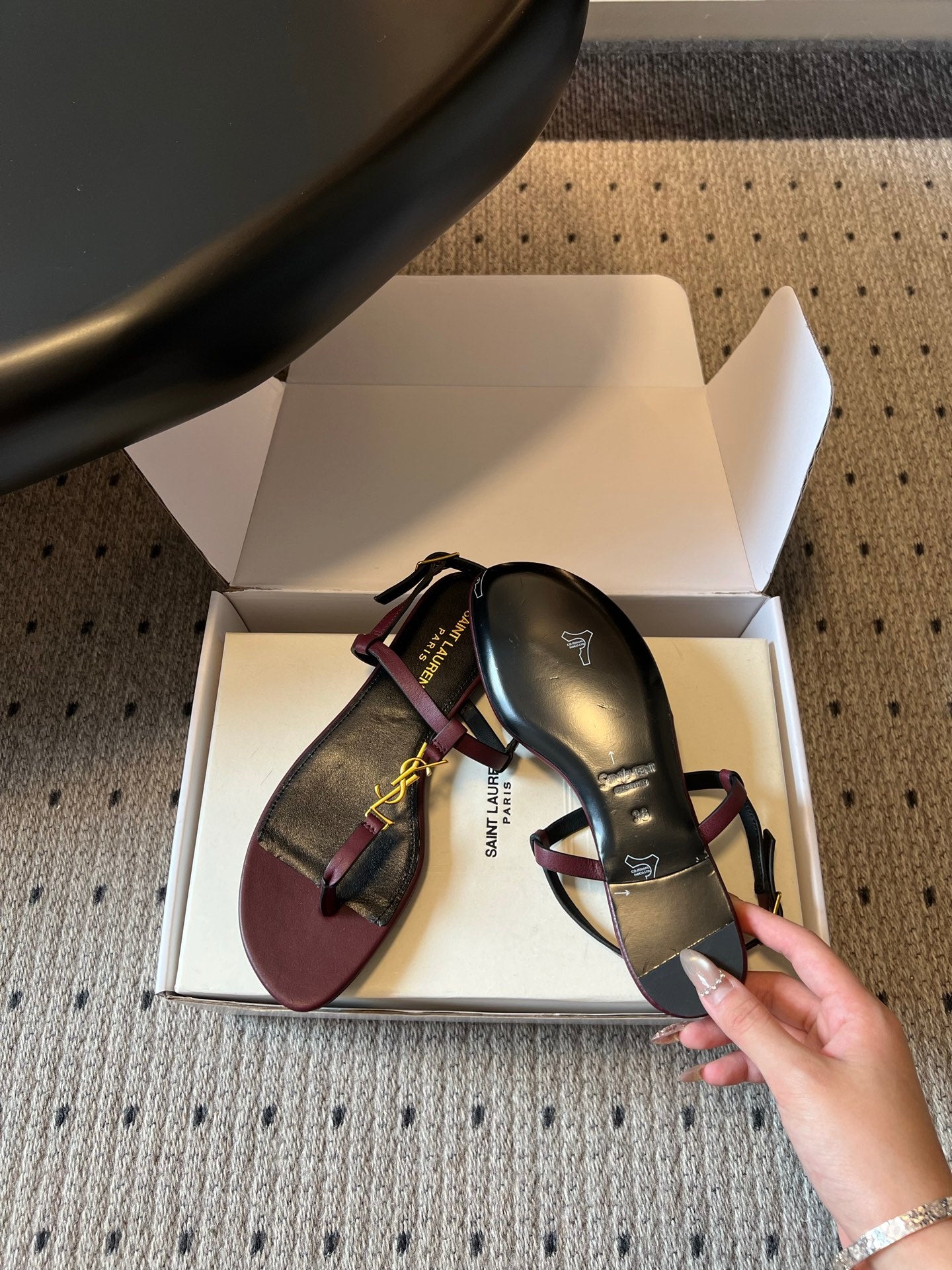 YSL 26S THONG SANDALS IN DARK RED CALFSKIN WITH GOLD HARDWARE
