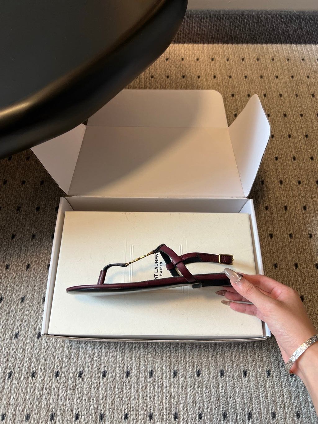 YSL 26S THONG SANDALS IN DARK RED CALFSKIN WITH GOLD HARDWARE
