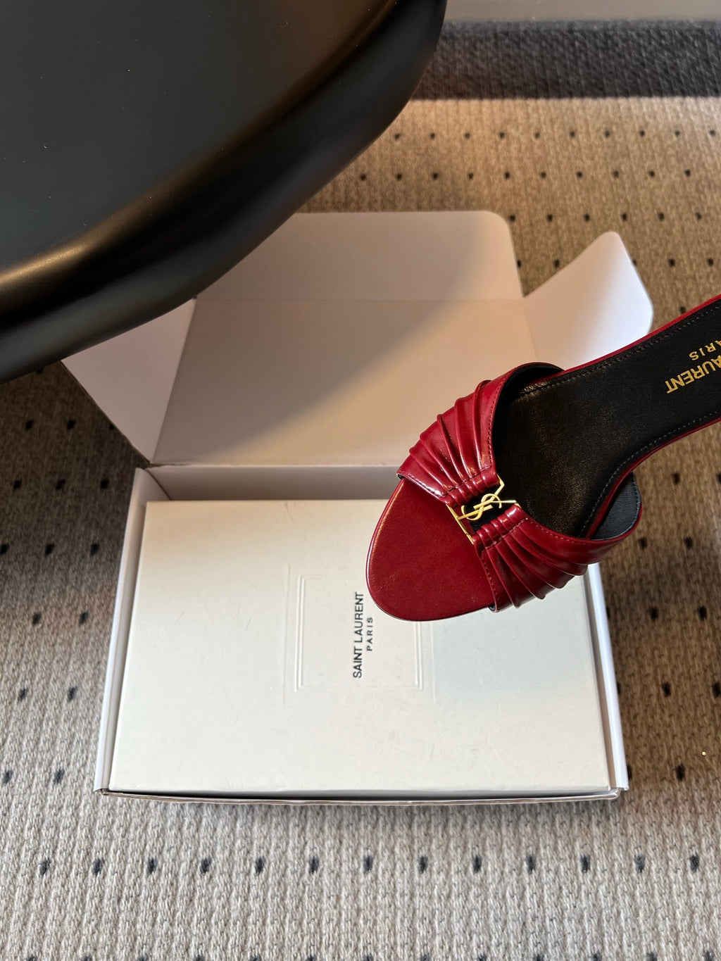 YSL 26S BABYLONE FLAT MULES IN RED LAMBSKIN