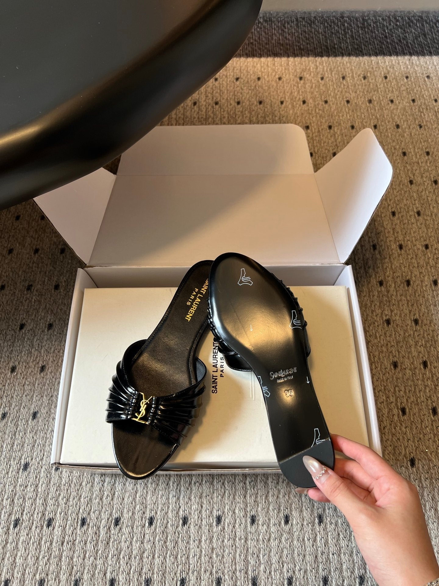 YSL 26S BABYLONE FLAT MULES IN BLACK LAMBSKIN