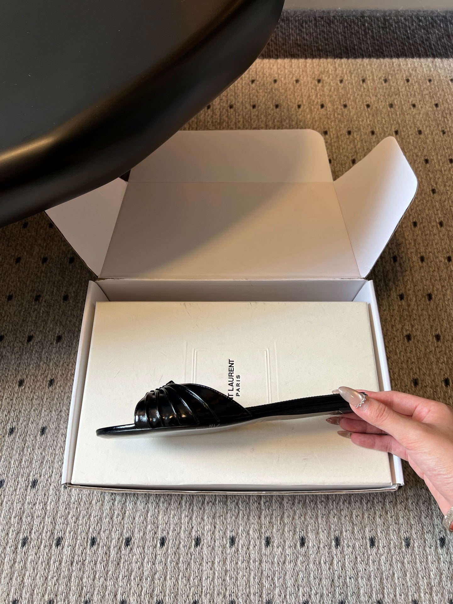 YSL 26S BABYLONE FLAT MULES IN BLACK LAMBSKIN