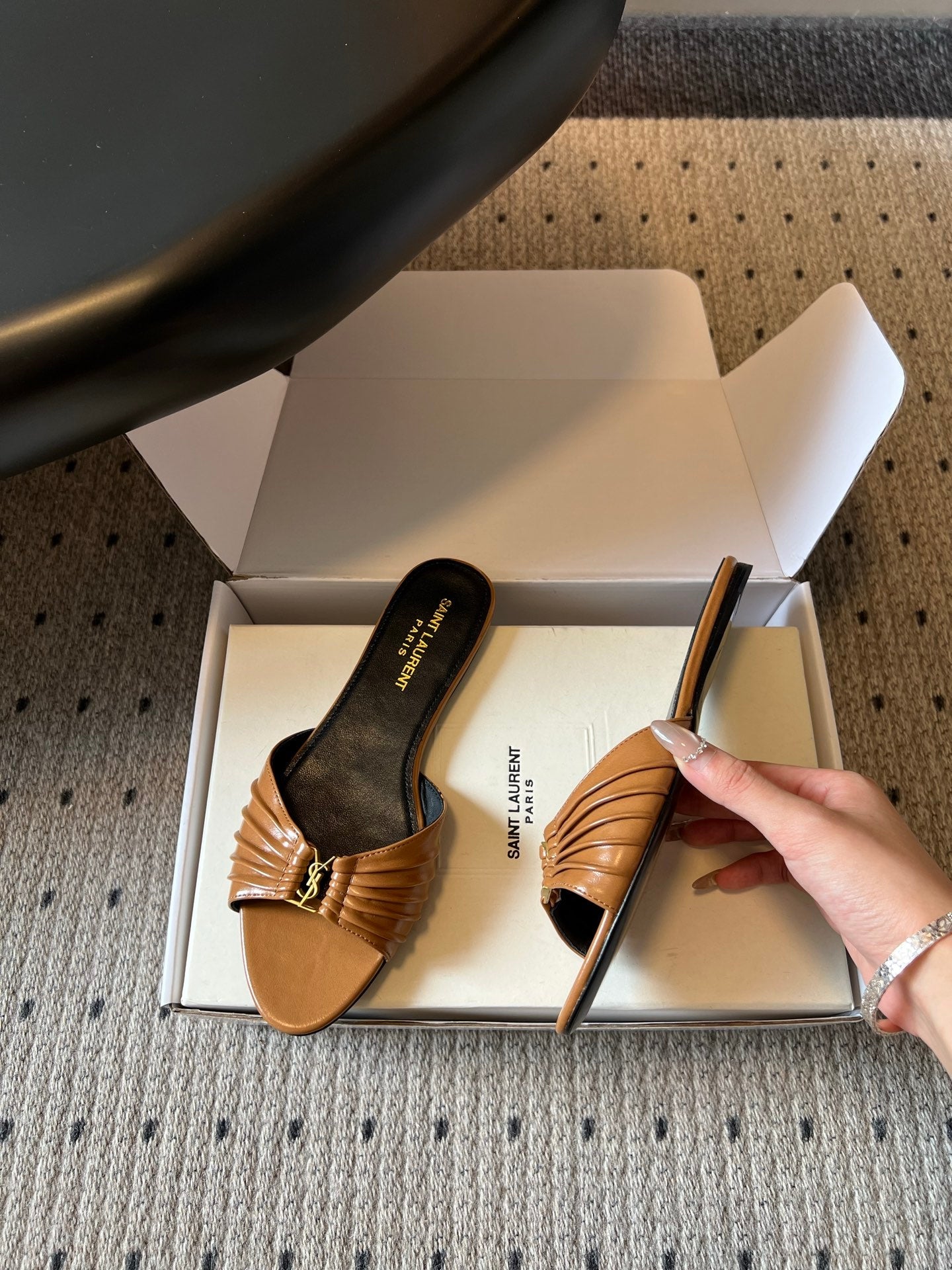 YSL 26S BABYLONE FLAT MULES IN BROWN LAMBSKIN