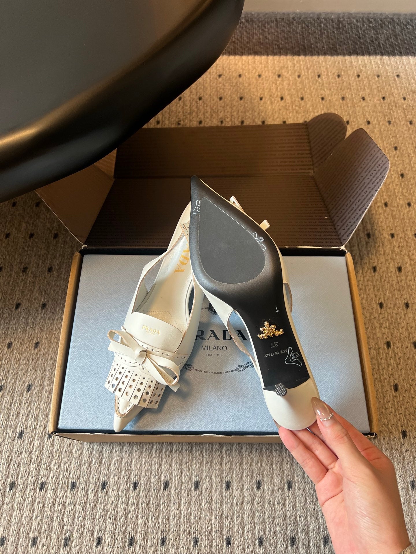 PRADA 26S POINTED TOE FRINGE BOW SLINGBACK PUMPS 85MM IN IVORY WHITE CALFSKIN