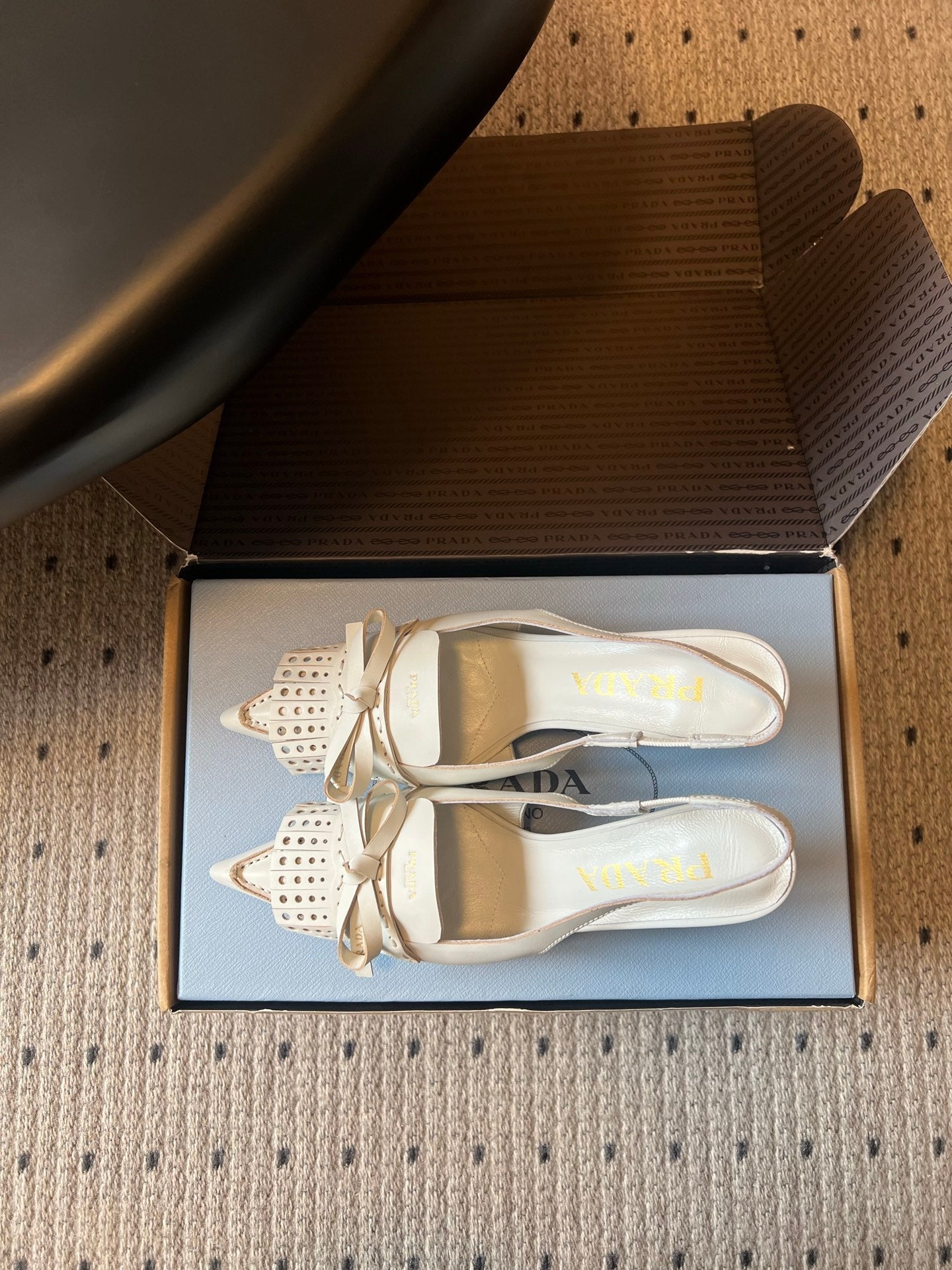 PRADA 26S POINTED TOE FRINGE BOW SLINGBACK PUMPS 85MM IN IVORY WHITE CALFSKIN