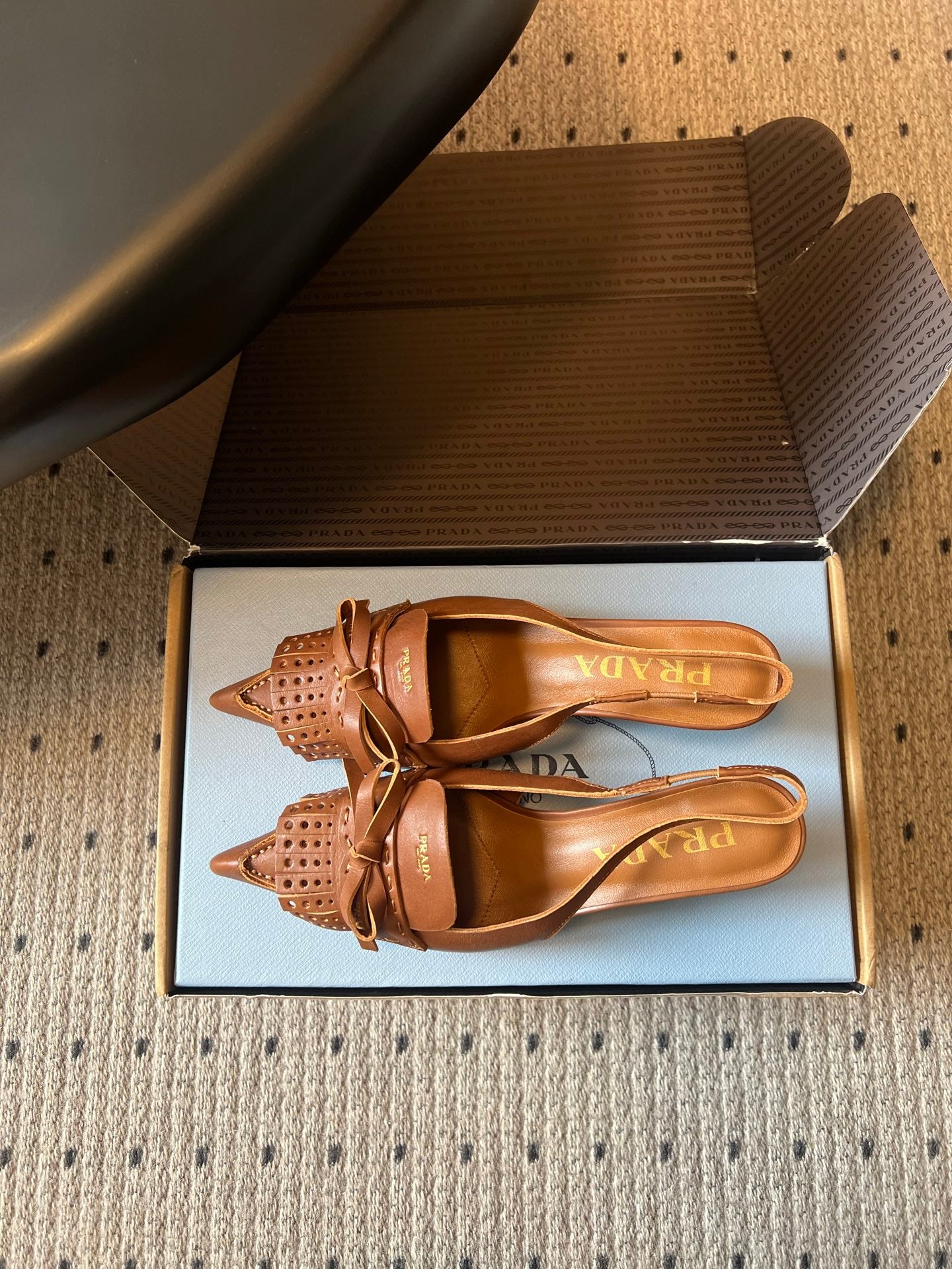 PRADA 26S POINTED TOE FRINGE BOW SLINGBACK PUMPS 55MM IN CARAMEL BROWN CALFSKIN