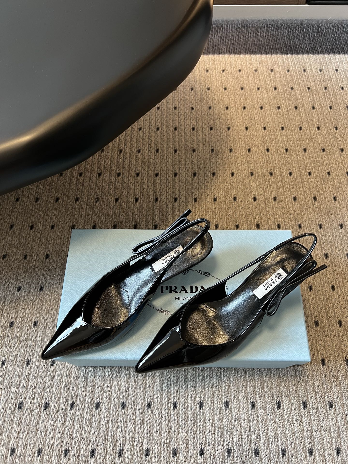 PRADA 26S POINTED TOE SLINGBACK HEELS 55MM IN BLACK PATENT CALFSKIN