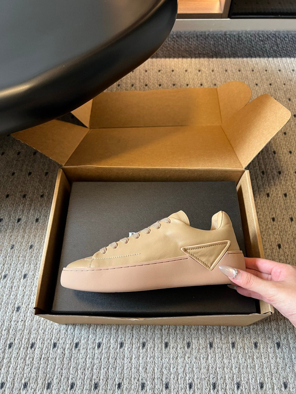 PRADA 26S LACE UP SNEAKERS 40MM IN BEIGE CALFSKIN