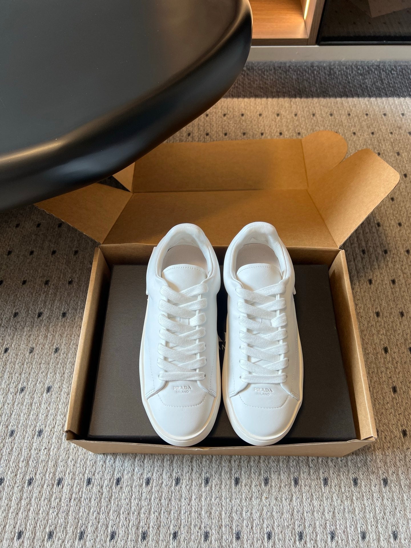 PRADA 26S LACE UP SNEAKERS 40MM IN WHITE CALFSKIN