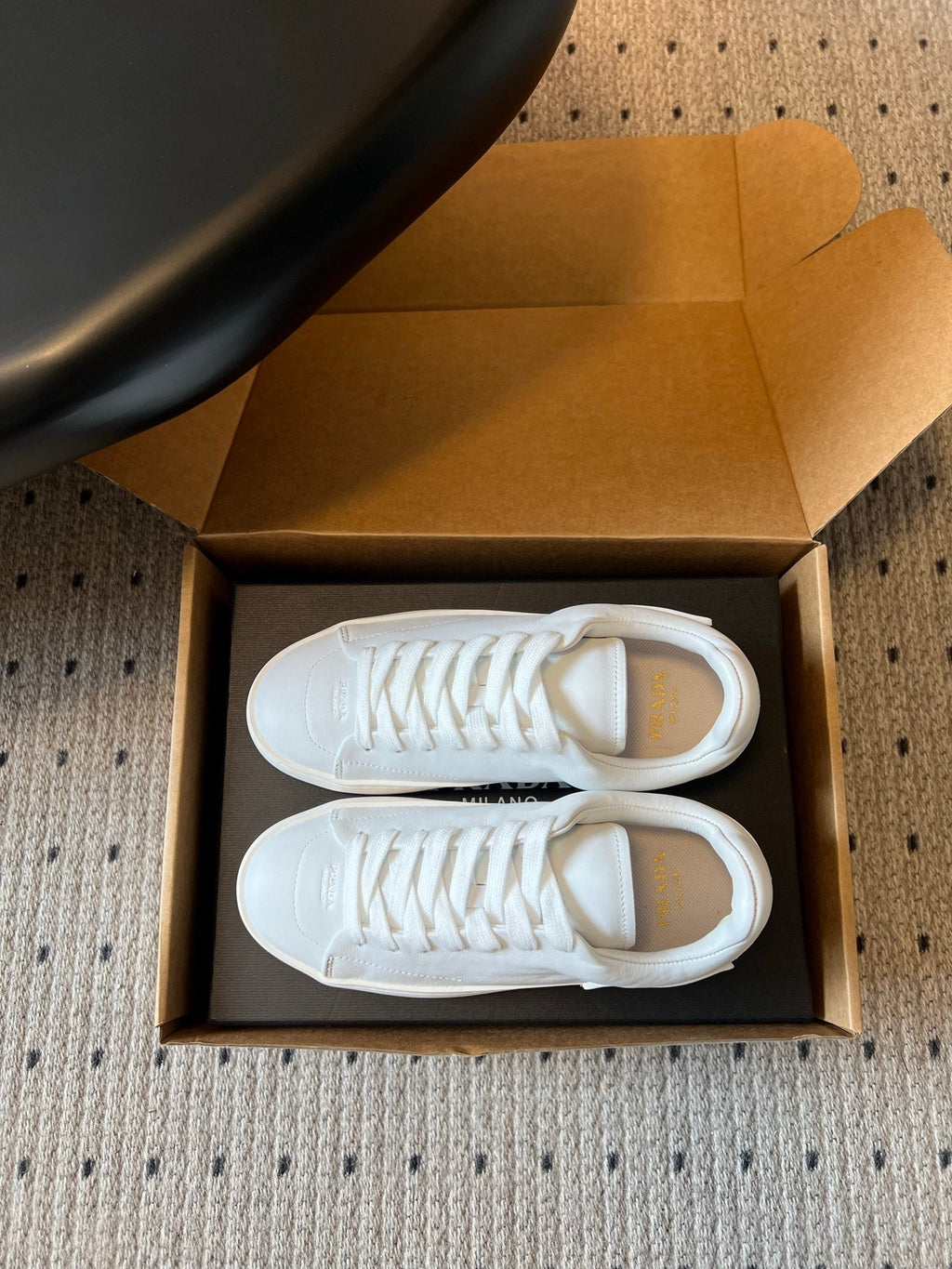 PRADA 26S LACE UP SNEAKERS 40MM IN WHITE CALFSKIN