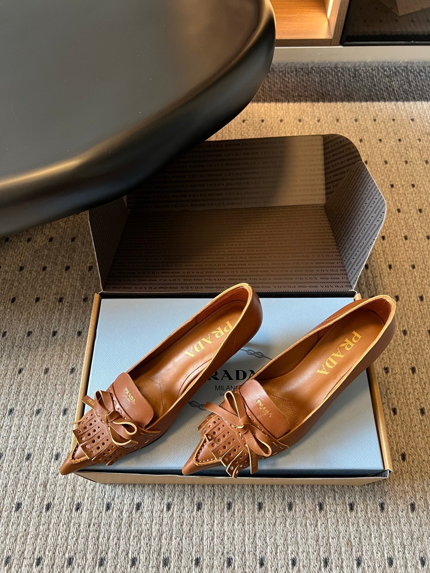 PRADA 26S POINTED TOE BOW FRINGE PUMPS 50MM IN CARAMEL BROWN CALFSKIN