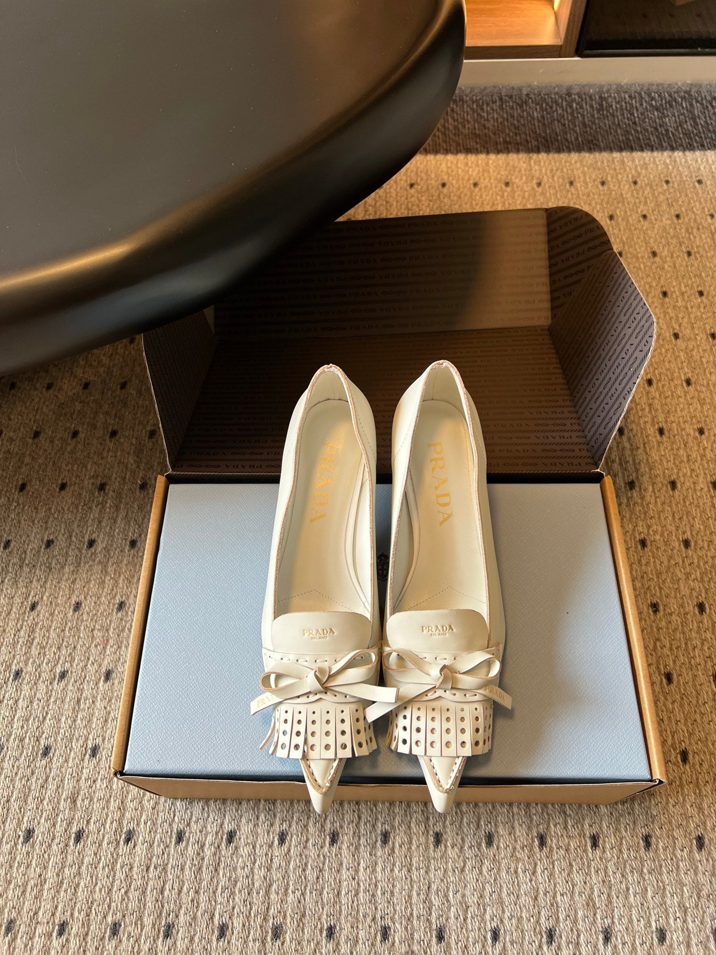 PRADA 26S POINTED TOE BOW FRINGE PUMPS 50MM IN IVORY WHITE CALFSKIN