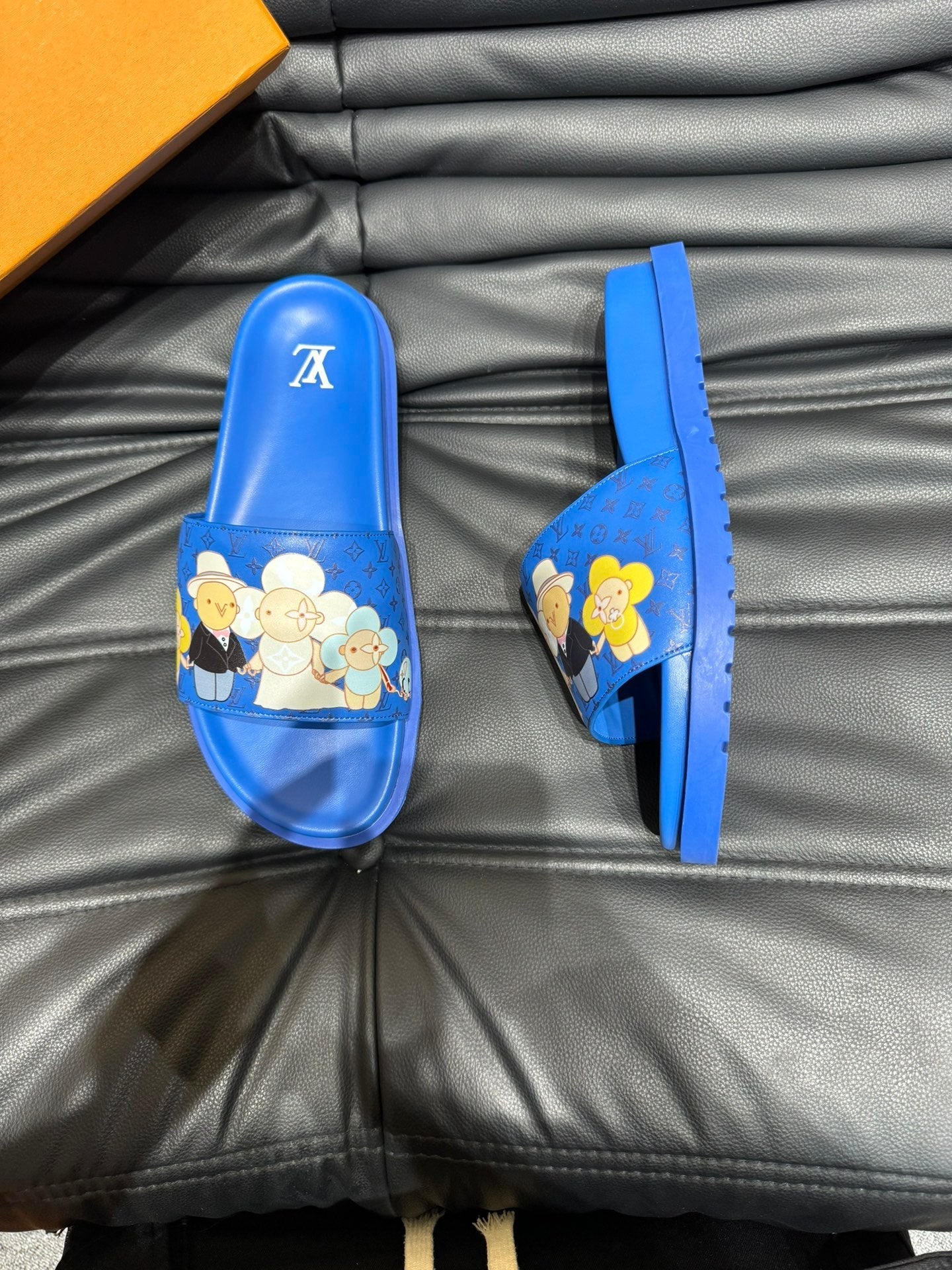 LV SLIPPERS IN COBALT BLUE MONOGRAM CALFSKIN