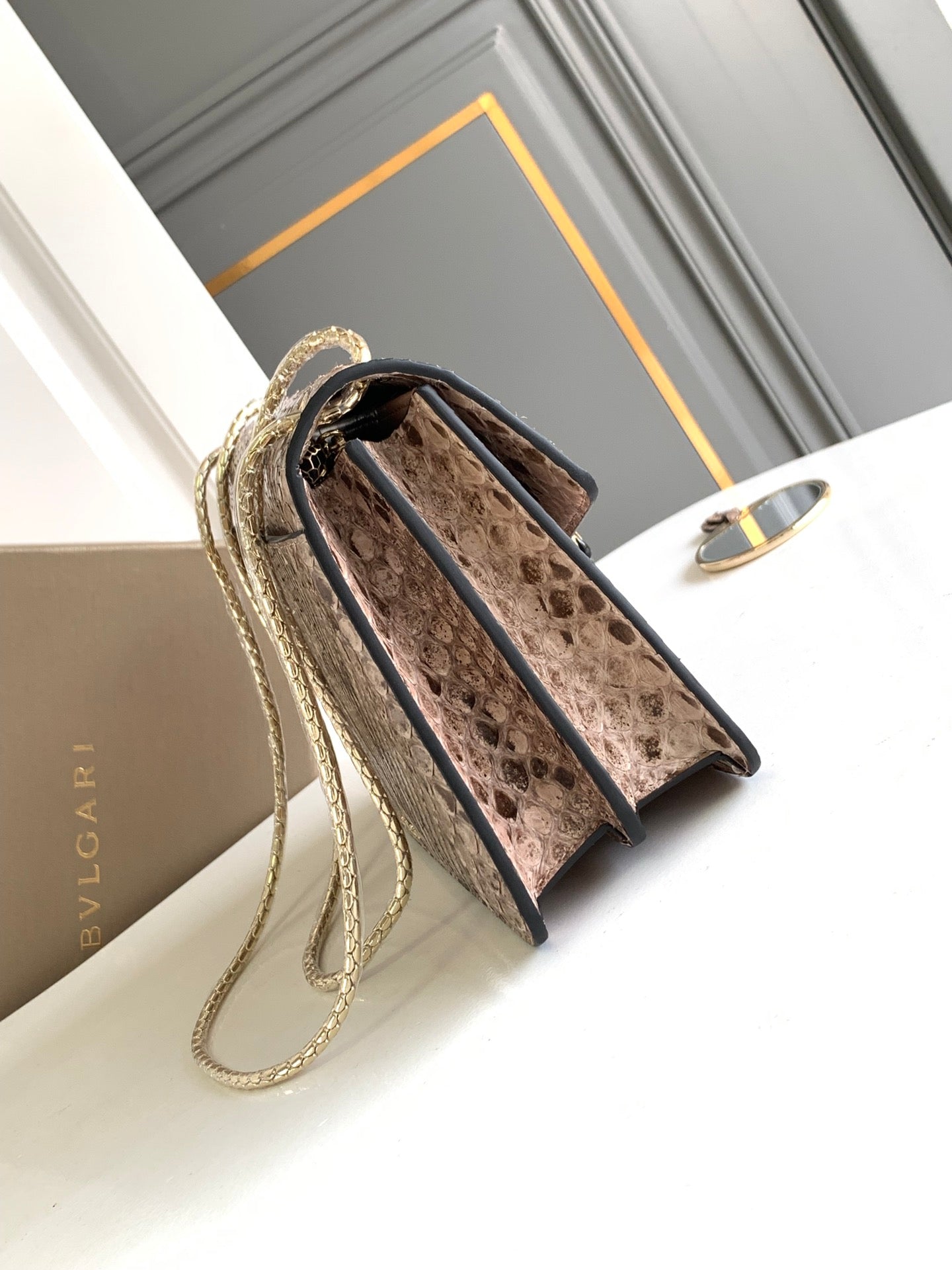 HANDBAG 25 IN GREY SHINY PYTHON LEATHER
