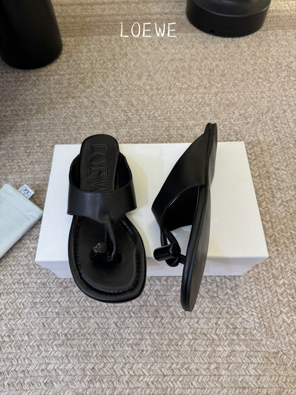 LOEWE 26S TOGGLE FLAT SANDAL IN BLACK CALFSKIN