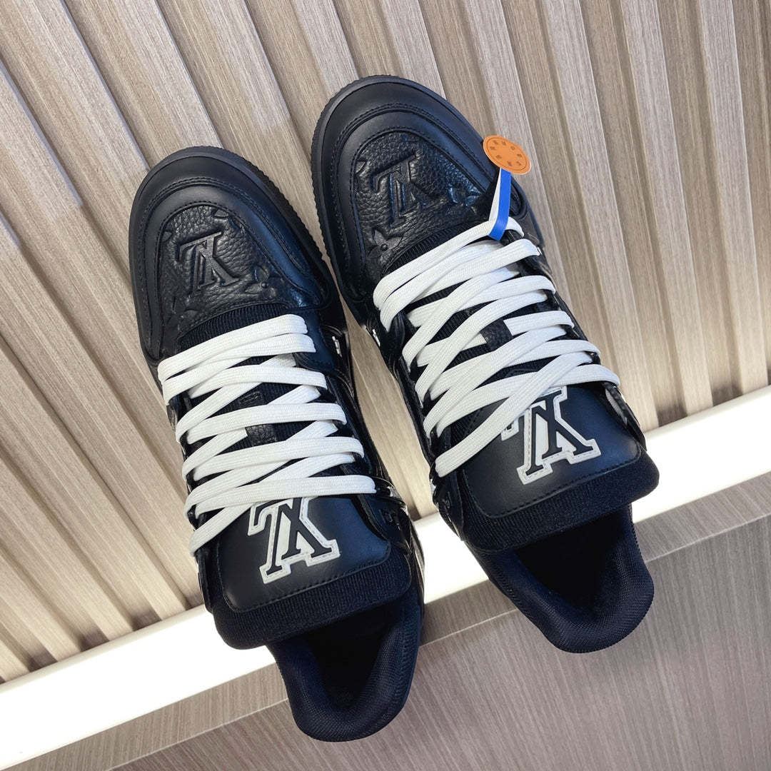 LV 26S LOW TOP SNEAKERS IN BLACK EMBOSSED MONOGRAM CALFSKIN
