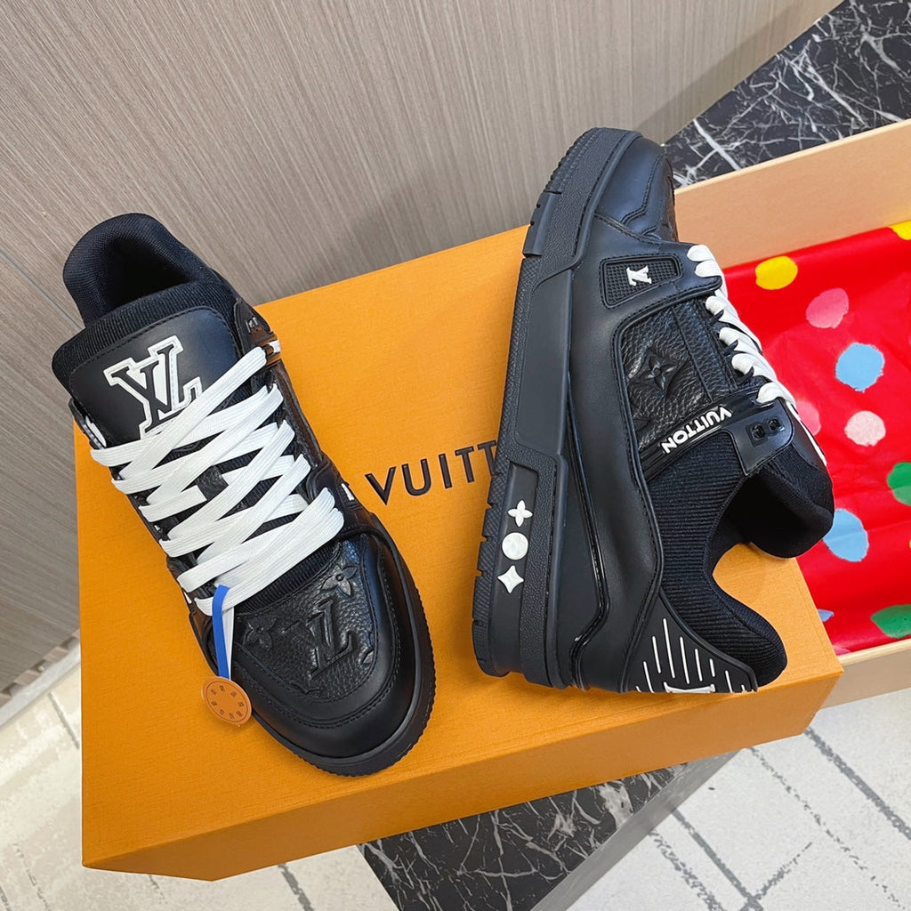 LV 26S LOW TOP SNEAKERS IN BLACK EMBOSSED MONOGRAM CALFSKIN