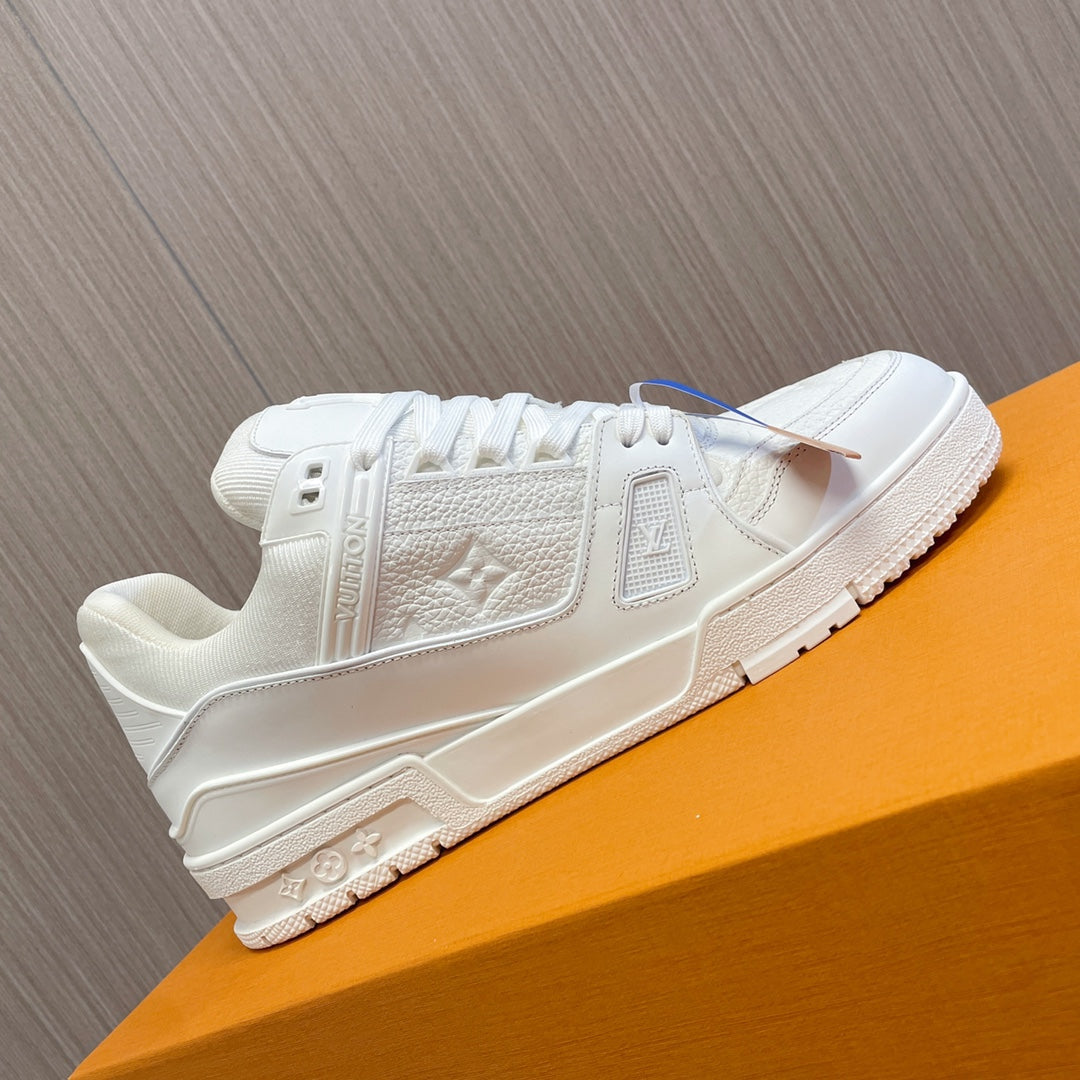 LV 26S LOW TOP SNEAKERS IN WHITE EMBOSSED MONOGRAM CALFSKIN