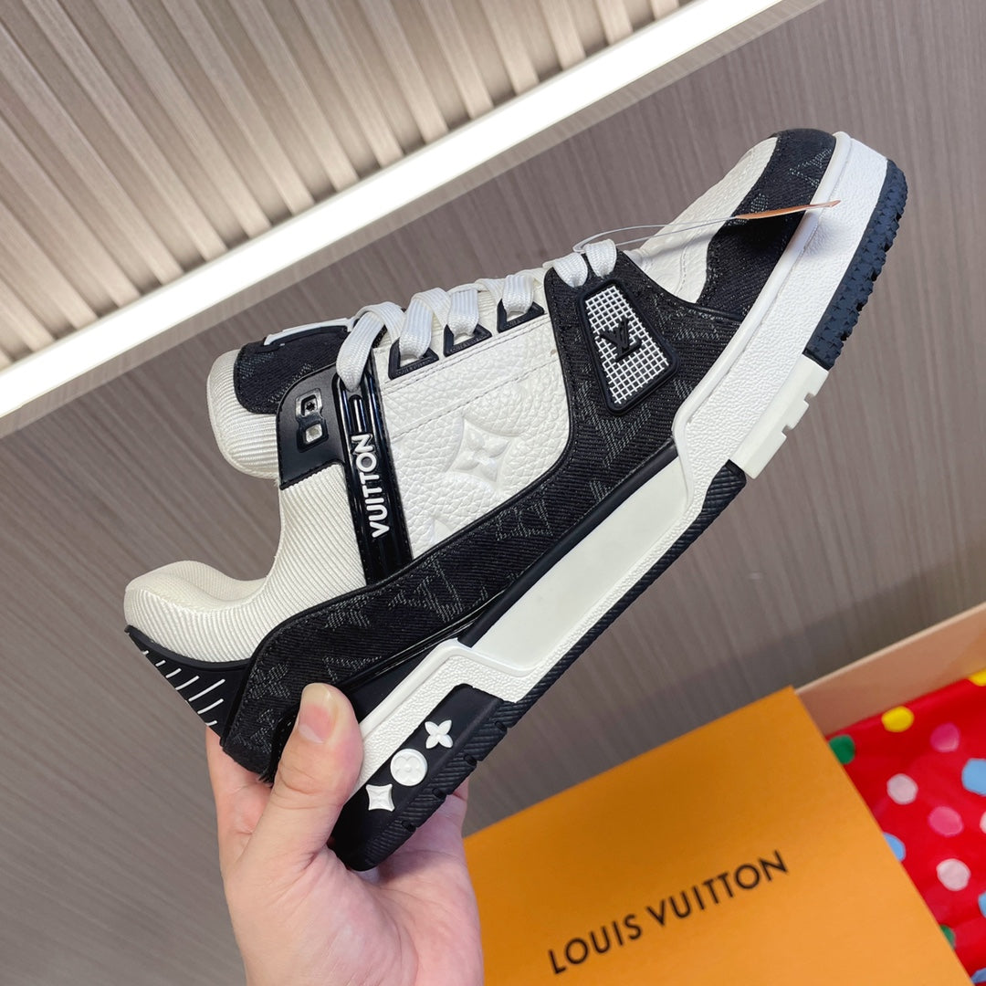 LV 26S LOW TOP SNEAKERS IN BLACK MONOGRAM DENIM AND WHITE CALFSKIN