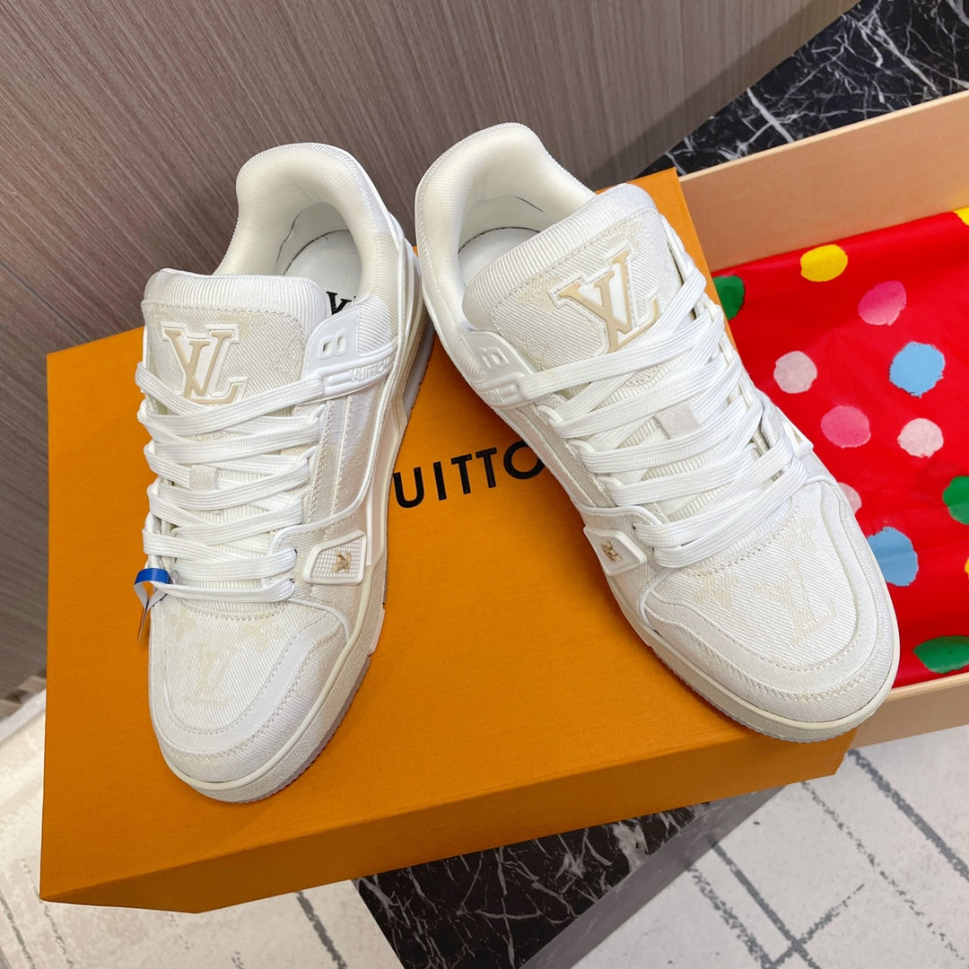 LV 26S LOW TOP SNEAKERS IN WHITE MONOGRAM DENIM