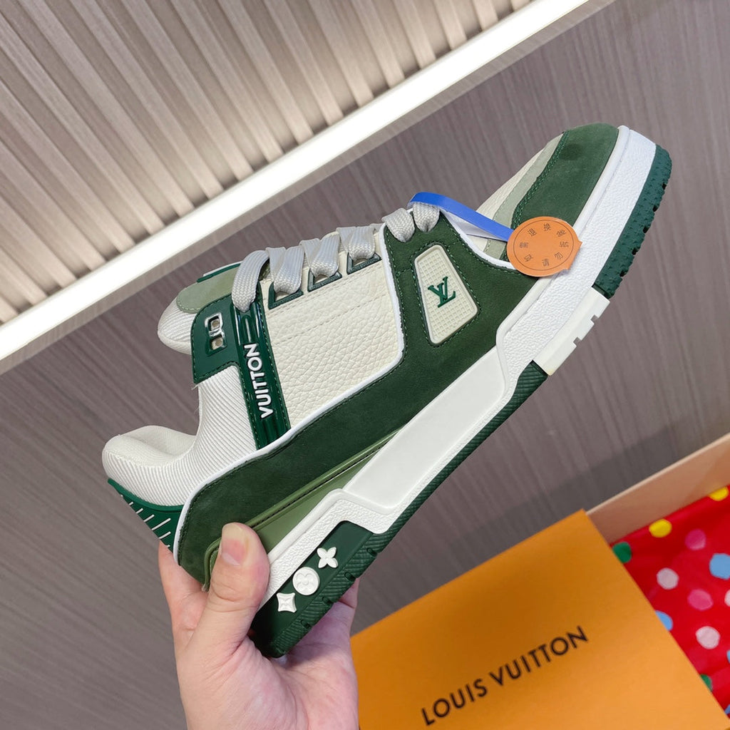 LV 26S LOW TOP SNEAKERS IN WHITE OLIVE GREEN CALFSKIN WITH MONOGRAM SOLE DETAIL