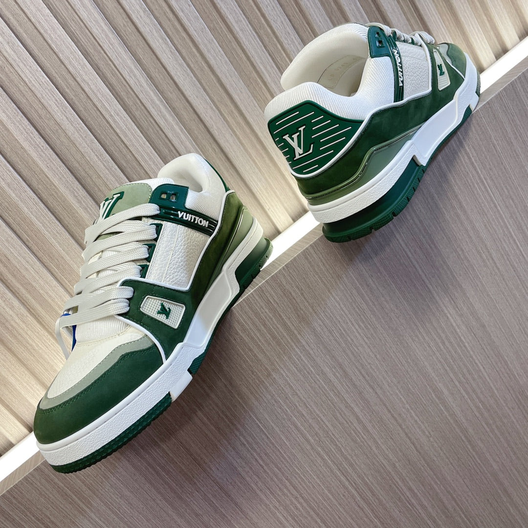LV 26S LOW TOP SNEAKERS IN WHITE OLIVE GREEN CALFSKIN WITH MONOGRAM SOLE DETAIL