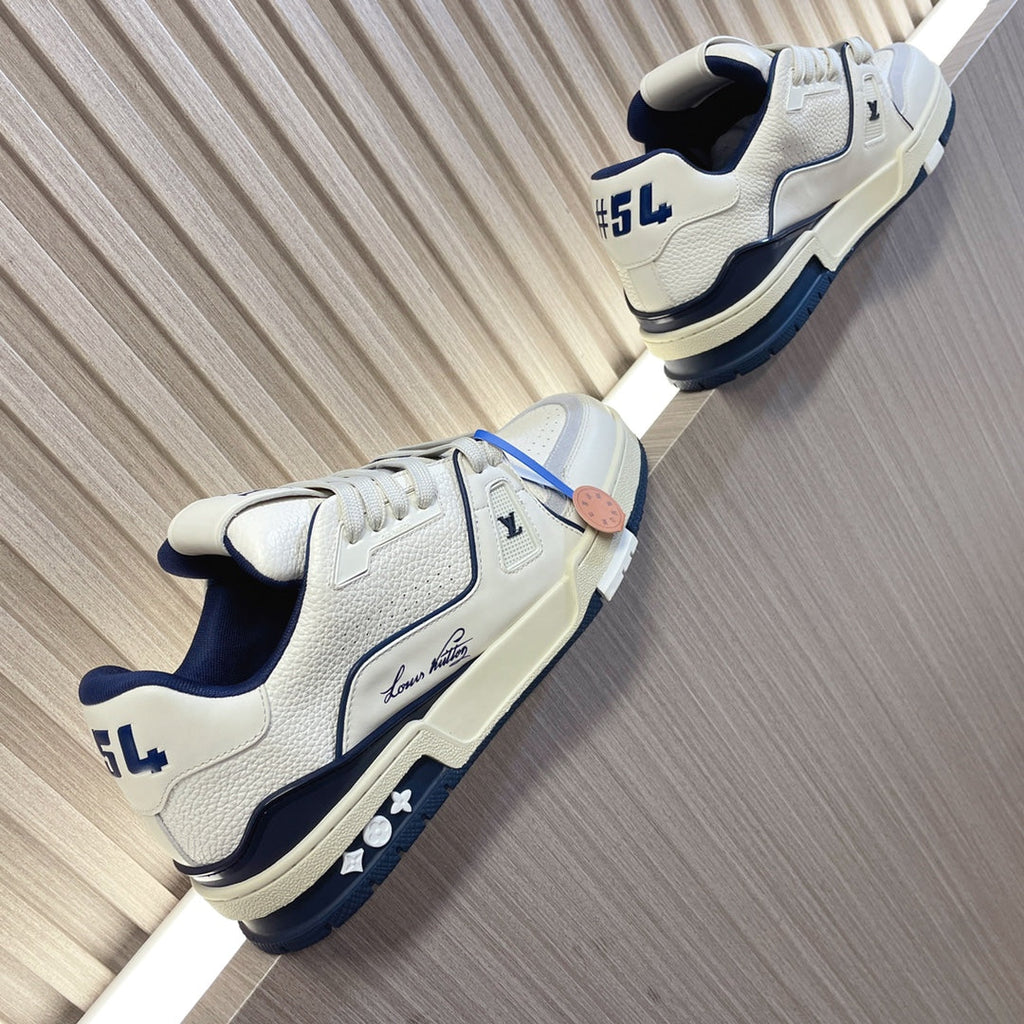 LV 26S LOW TOP SNEAKERS IN WHITE NAVY CALFSKIN WITH MONOGRAM SOLE DETAIL