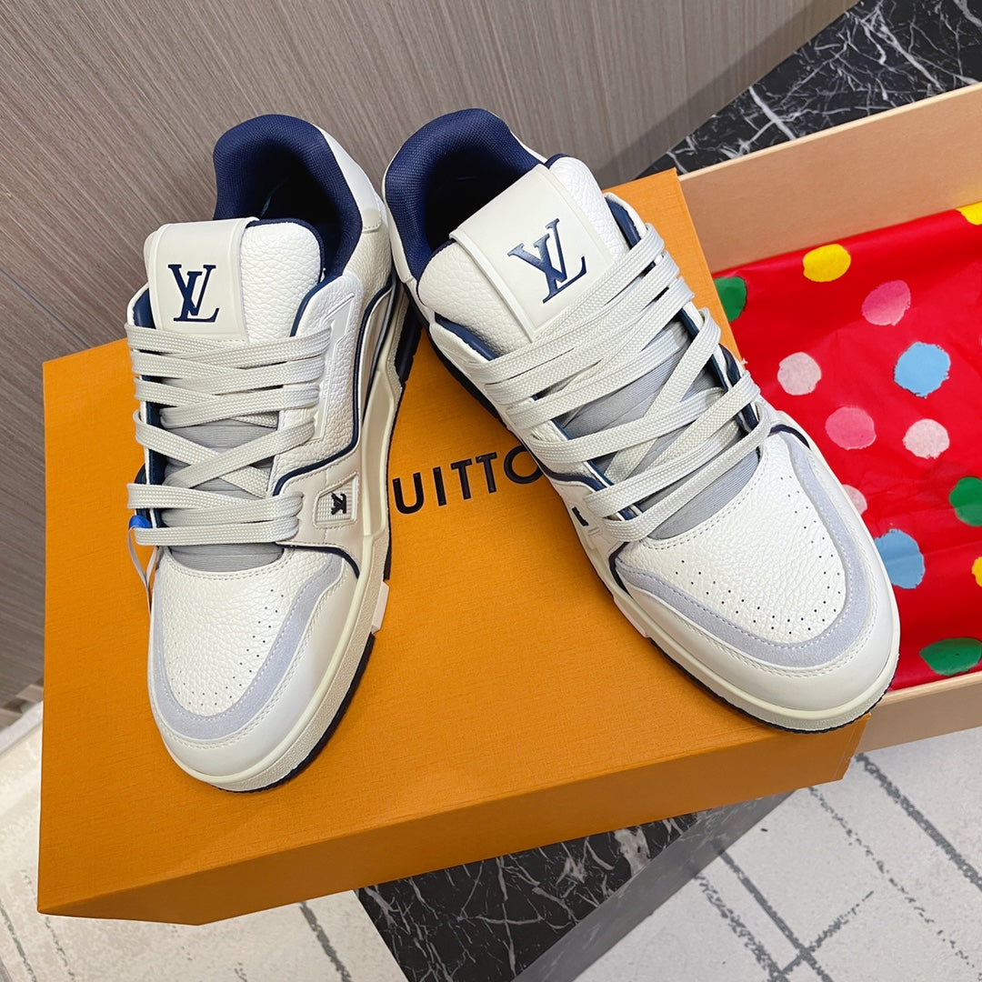 LV 26S LOW TOP SNEAKERS IN WHITE NAVY CALFSKIN WITH MONOGRAM SOLE DETAIL