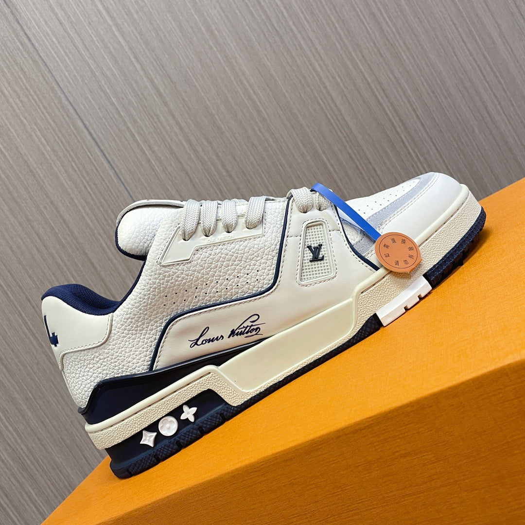 LV 26S LOW TOP SNEAKERS IN WHITE NAVY CALFSKIN WITH MONOGRAM SOLE DETAIL