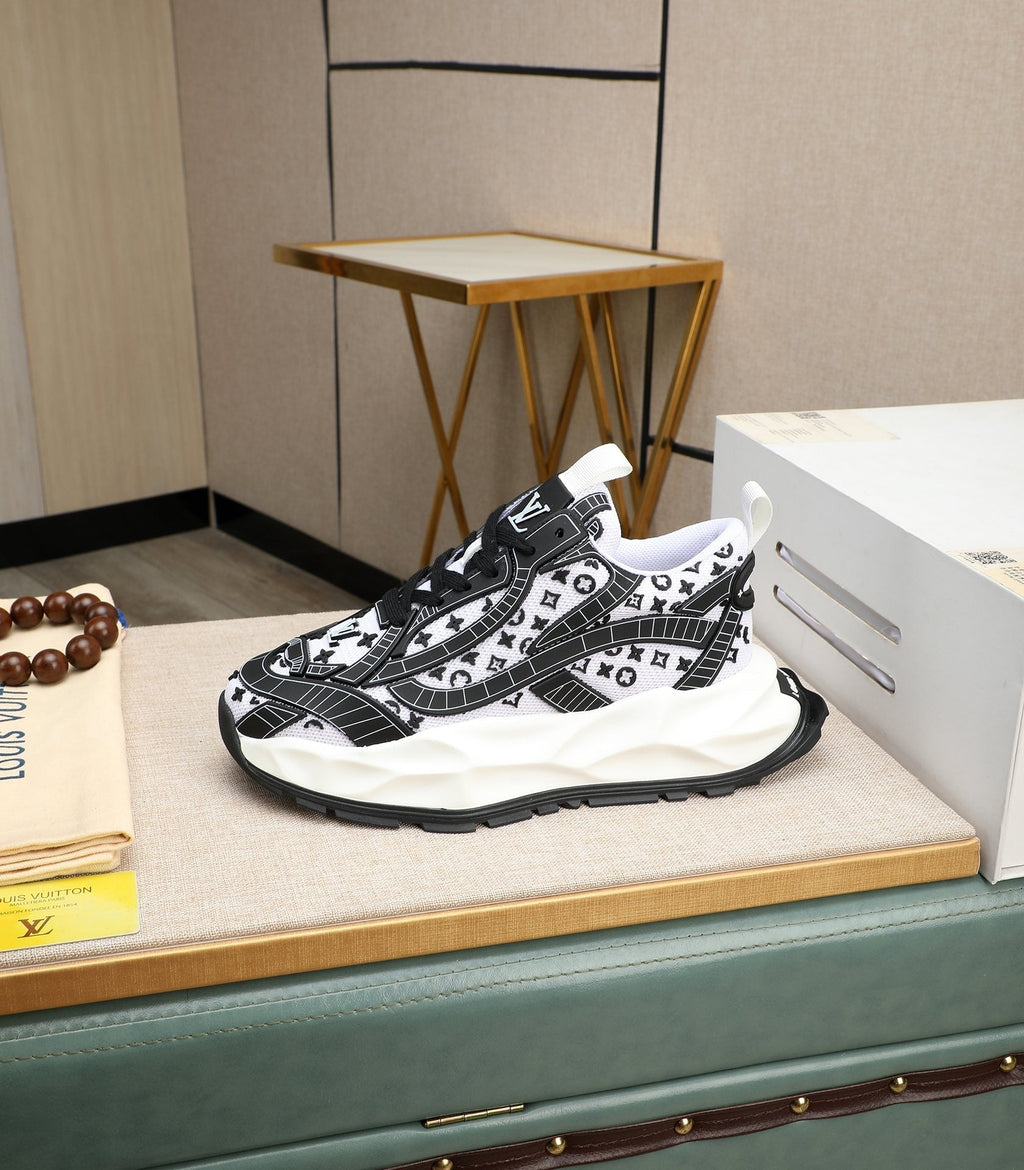 LV TRAINER WHITE MIX BLACK CALFSKIN AND BREATHABLE MESH