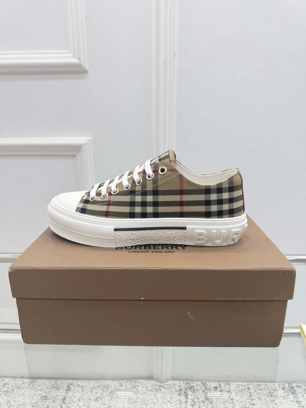 BURBERRY 26S VINTAGE CHECK SNEAKERS IN BROWN AND BLACK CANVAS