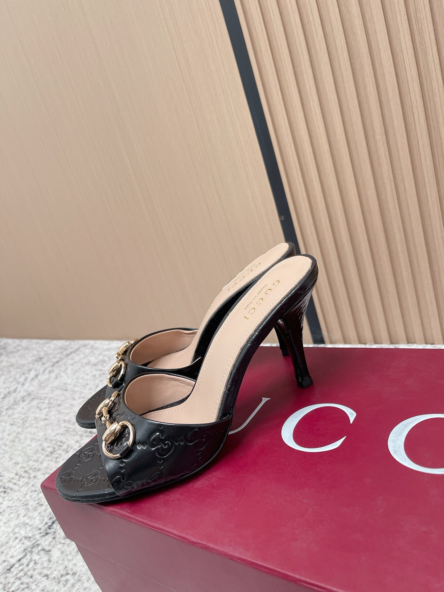 GUCCI 26S HIGH-HEEL SANDALS 85 MM IN BLACK CALFSKIN