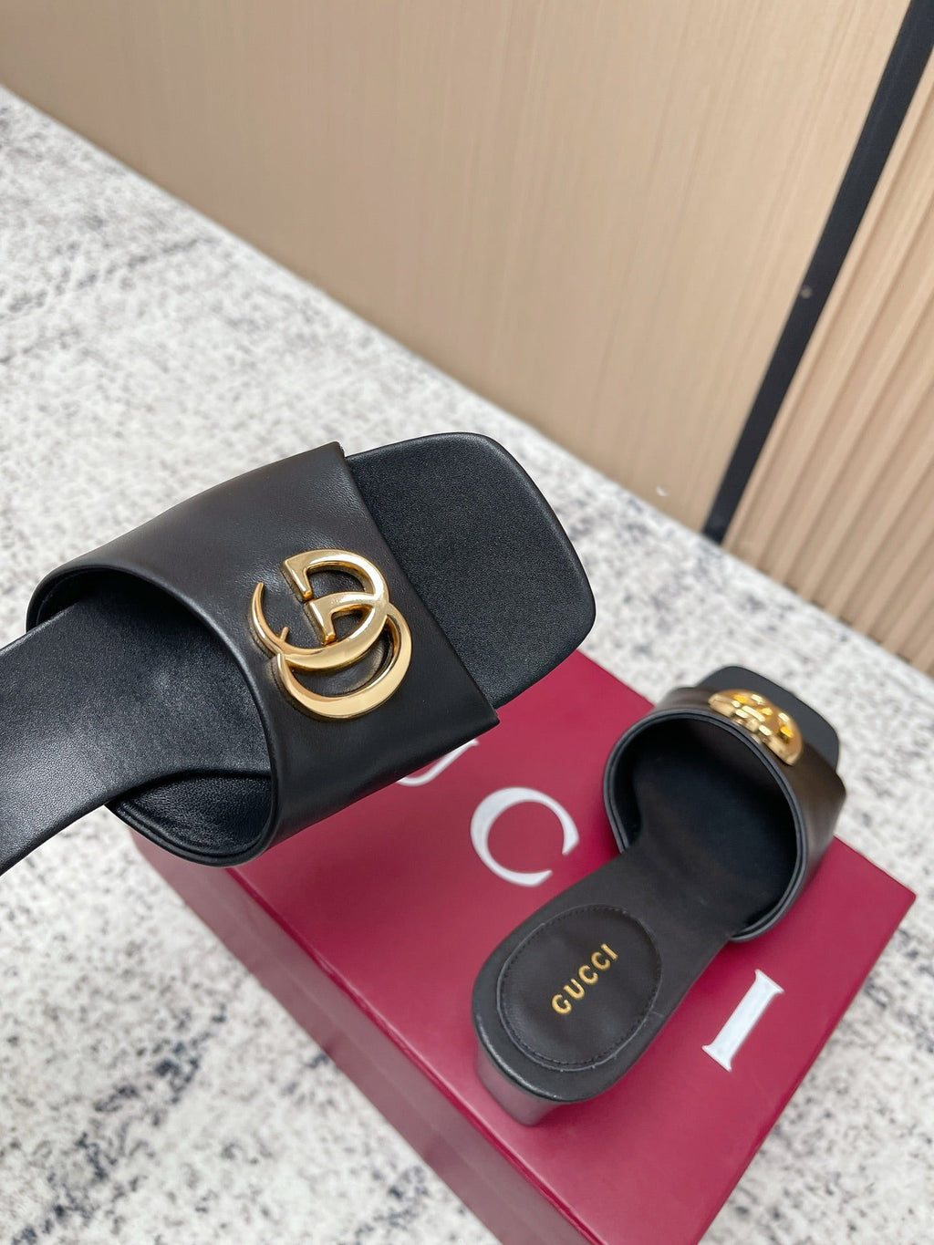 GUCCI 26S GG LOGO HIGH-HEEL MULES IN BLACK CALFSKIN