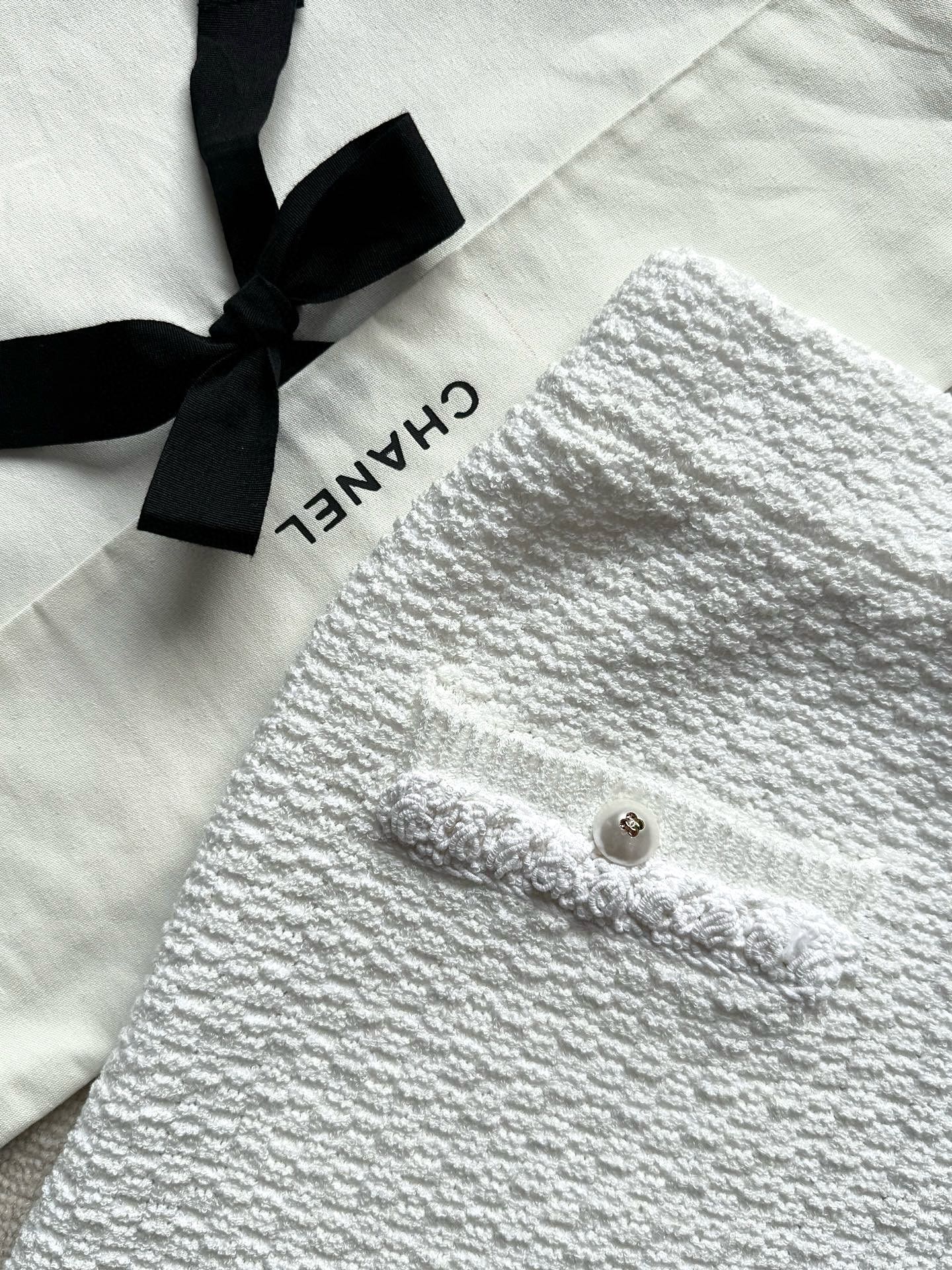 Chanel 25P Mini Skirt White Tweed 237298