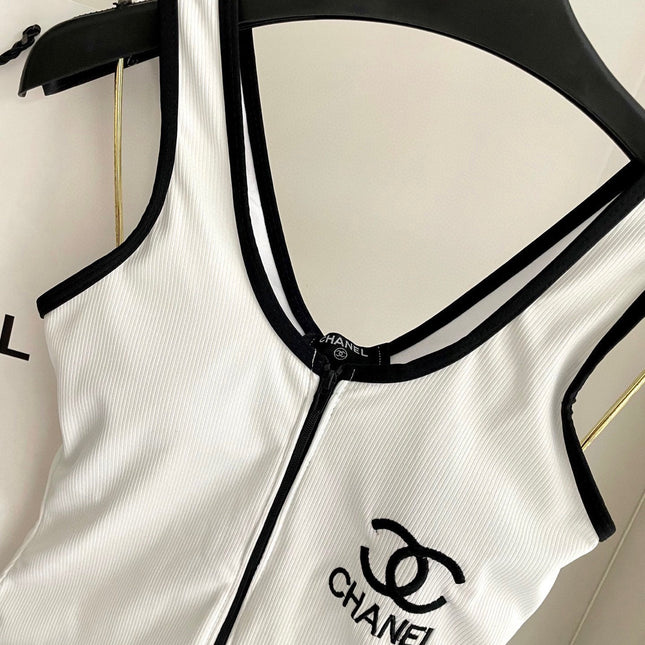 CC BIKINI SWIMSUIT SET IN WHITE AND BLACK TRIM 604254