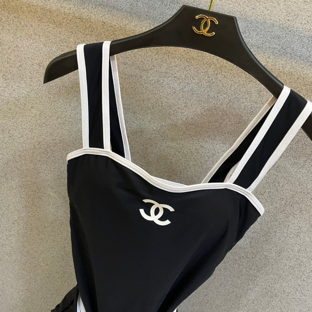 CC BIKINI SWIMSUIT SET IN BLACK AND WHITE TRIM WHITE WAIST TIE DETAIL 613721