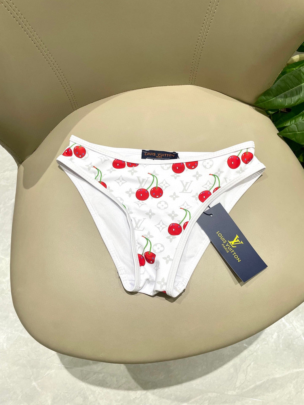 LV BIKINI 25S TWO PIECE IN 740895