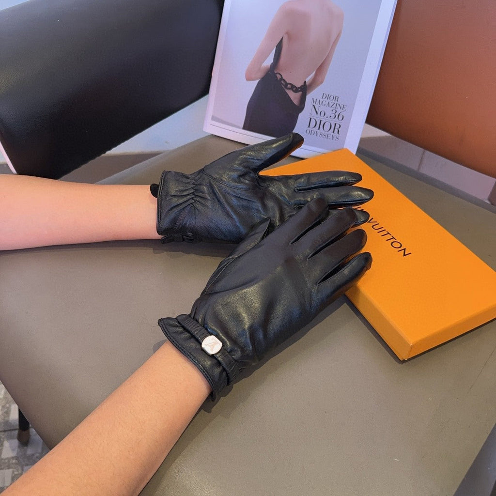 LV GLOVES IN BLACK LAMBSKIN 462377