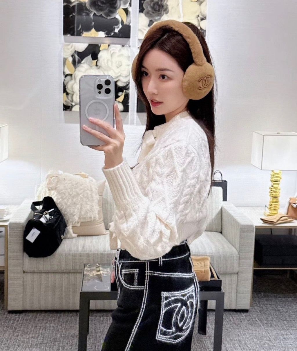 CHANEL 25S SKI EARMUFFS 928761