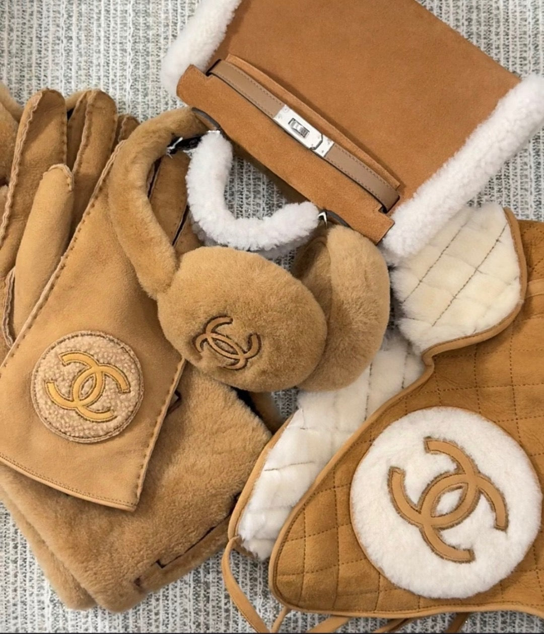 CHANEL 25S SKI EARMUFFS 928761