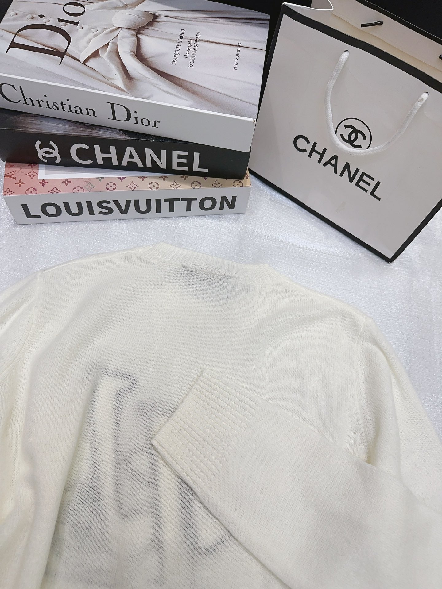 LV 25S SWEATER 0043