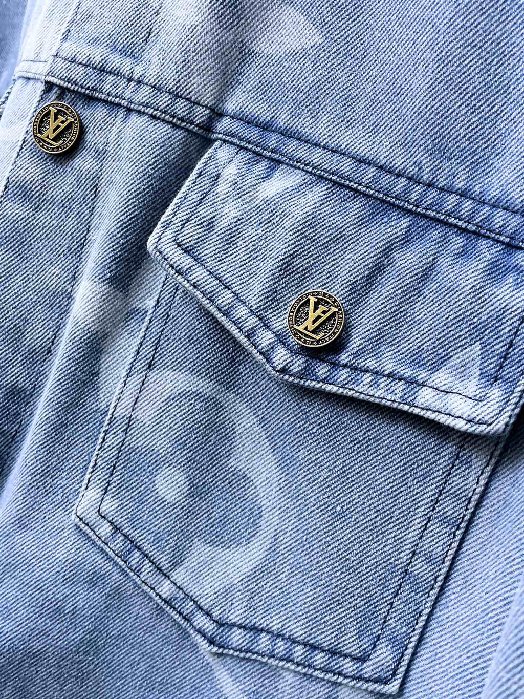 LV BASIC SHIRT JACKET IN LIGHT BLUE MONOGRAM DENIM 239129